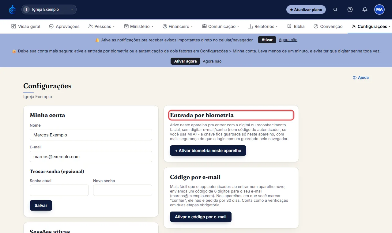 Prefere mais praticidade? Ative a "Entrada por biometria" (digital ou rosto): entra com um toque, sem código. 